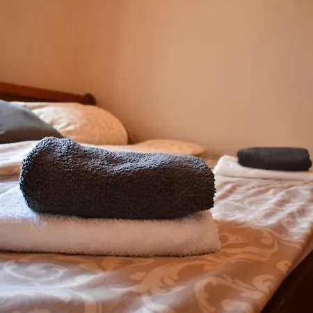 Spacious Zborovska Vltava River Oldtown Apartment