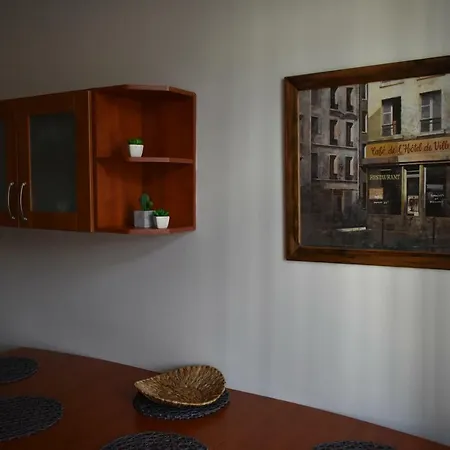 Spacious Zborovska Vltava River Oldtown Apartment *