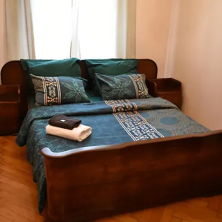 Spacious Zborovska Vltava River Oldtown *